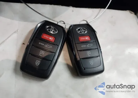 2025 Toyota Corolla Cross Xle из США, поврежденный, VIN 7MUDAABG2SV123934